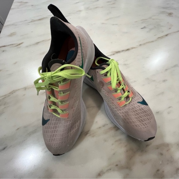 Nike Zoom Pegasus 37 Premium Barely Rose Running Sneakers - Picture 5 of 7